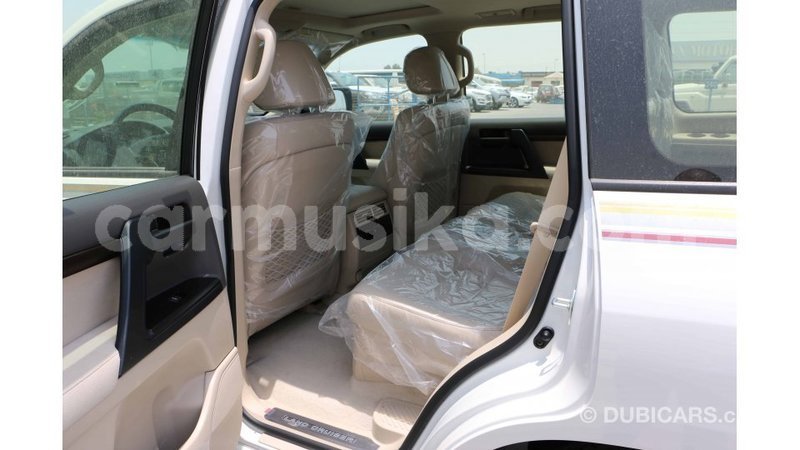 Big with watermark toyota land cruiser harare import dubai 12485