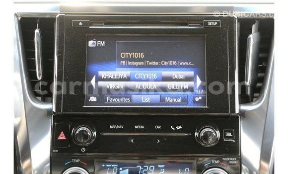 Acheter Import Voiture Toyota Alphard Blanc à Import - Dubai, Harare Acheter Import Voiture Toyota Alphard Blanc à Import - Dubai, Harare