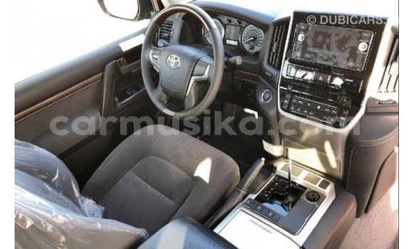 Acheter Import Voiture Toyota Land Cruiser Noir à Import - Dubai, Harare Acheter Import Voiture Toyota Land Cruiser Noir à Import - Dubai, Harare
