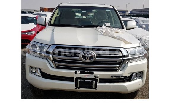 Buy Import Toyota Land Cruiser White Car in Import - Dubai in Harare Buy Import Toyota Land Cruiser White Car in Import - Dubai in Harare