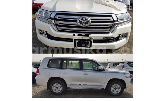 Buy Import Toyota Land Cruiser White Car in Import - Dubai in Harare Buy Import Toyota Land Cruiser White Car in Import - Dubai in Harare