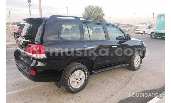 Acheter Import Voiture Toyota Land Cruiser Noir à Import - Dubai, Harare Acheter Import Voiture Toyota Land Cruiser Noir à Import - Dubai, Harare