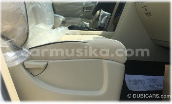 Acheter Import Voiture Nissan Patrol Blanc à Import - Dubai, Harare Acheter Import Voiture Nissan Patrol Blanc à Import - Dubai, Harare