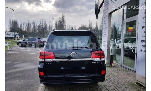 Nunua Imported Toyota Land Cruiser Nyeusi Gari ndani ya Import - Dubai nchini Harare Nunua Imported Toyota Land Cruiser Nyeusi Gari ndani ya Import - Dubai nchini Harare