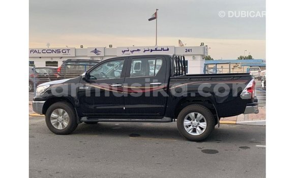 Acheter Import Voiture Toyota Hilux Noir à Import - Dubai, Harare Acheter Import Voiture Toyota Hilux Noir à Import - Dubai, Harare