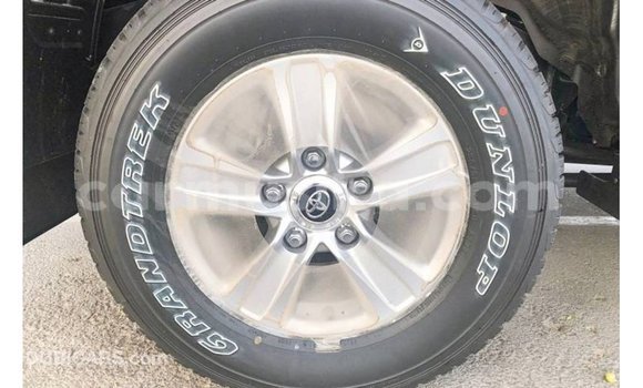 Nunua Imported Toyota Land Cruiser Nyeusi Gari ndani ya Import - Dubai nchini Harare Nunua Imported Toyota Land Cruiser Nyeusi Gari ndani ya Import - Dubai nchini Harare