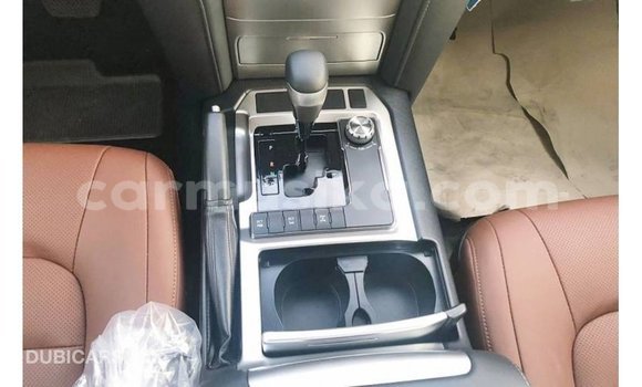 Nunua Imported Toyota Land Cruiser Nyeusi Gari ndani ya Import - Dubai nchini Harare Nunua Imported Toyota Land Cruiser Nyeusi Gari ndani ya Import - Dubai nchini Harare