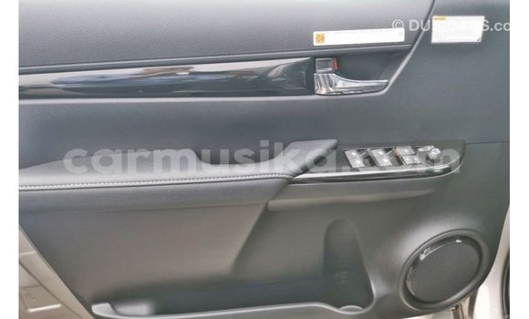 Acheter Import Voiture Toyota Hilux Autre à Import - Dubai, Harare Acheter Import Voiture Toyota Hilux Autre à Import - Dubai, Harare