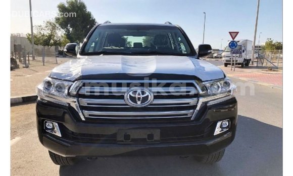 Acheter Import Voiture Toyota Land Cruiser Noir à Import - Dubai, Harare Acheter Import Voiture Toyota Land Cruiser Noir à Import - Dubai, Harare