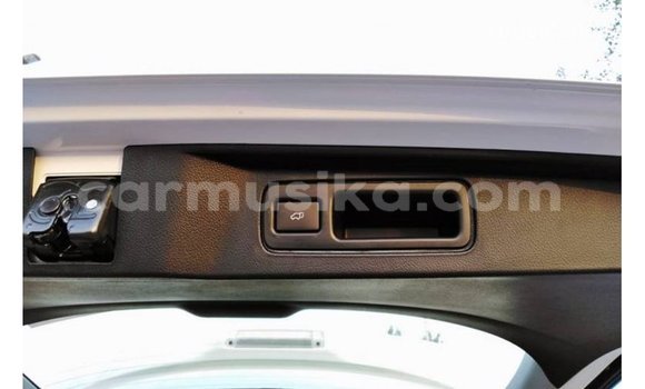 Acheter Import Voiture Toyota Fortuner Blanc à Import - Dubai, Harare Acheter Import Voiture Toyota Fortuner Blanc à Import - Dubai, Harare