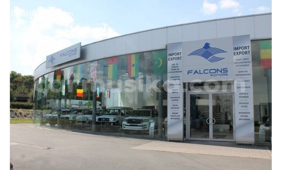 Buy Import Toyota Hilux White Car in Import - Dubai in Harare Buy Import Toyota Hilux White Car in Import - Dubai in Harare