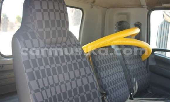 Acheter Occasion Utilitaire Isuzu FTR 850 Blanc à Beitbridge, Matabeleland South Acheter Occasion Utilitaire Isuzu FTR 850 Blanc à Beitbridge, Matabeleland South