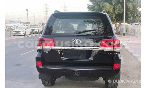 Tenga Imported Toyota Land Cruiser Nhema Mota in Import - Dubai in Harare Tenga Imported Toyota Land Cruiser Nhema Mota in Import - Dubai in Harare