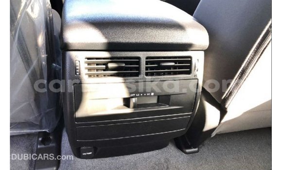 Acheter Import Voiture Toyota Land Cruiser Noir à Import - Dubai, Harare Acheter Import Voiture Toyota Land Cruiser Noir à Import - Dubai, Harare