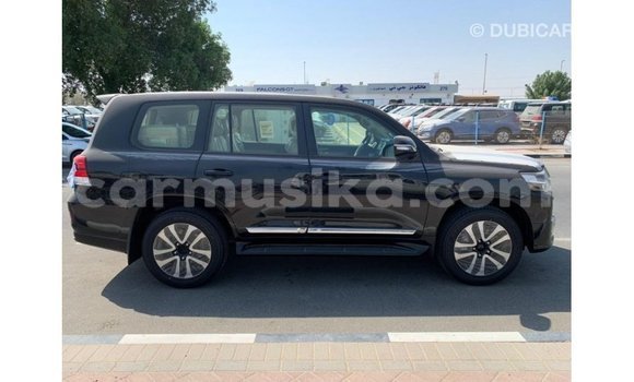 Nunua Imported Toyota Land Cruiser Nyeusi Gari ndani ya Import - Dubai nchini Harare Nunua Imported Toyota Land Cruiser Nyeusi Gari ndani ya Import - Dubai nchini Harare