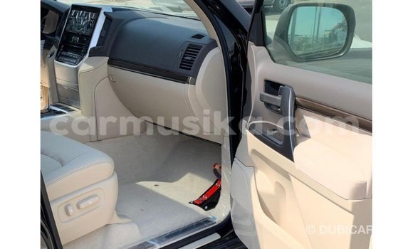 Nunua Imported Toyota Land Cruiser Nyeusi Gari ndani ya Import - Dubai nchini Harare Nunua Imported Toyota Land Cruiser Nyeusi Gari ndani ya Import - Dubai nchini Harare