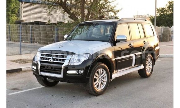 Acheter Import Voiture Mitsubishi Pajero Noir à Import - Dubai, Harare Acheter Import Voiture Mitsubishi Pajero Noir à Import - Dubai, Harare