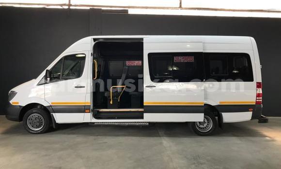 Buy Used Mercedes‒Benz Sprinter White Truck in Beitbridge in Matabeleland South Buy Used Mercedes‒Benz Sprinter White Truck in Beitbridge in Matabeleland South