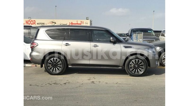 Big with watermark nissan patrol harare import dubai 12557