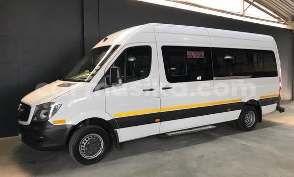 Buy Used Mercedes‒Benz Sprinter White Truck in Beitbridge in Matabeleland South Buy Used Mercedes‒Benz Sprinter White Truck in Beitbridge in Matabeleland South