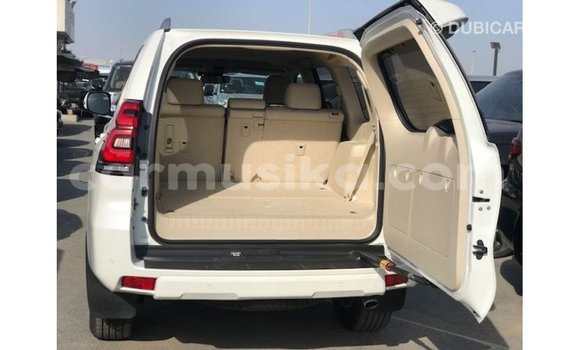 Tenga Imported Toyota Prado Chena Mota in Import - Dubai in Harare Tenga Imported Toyota Prado Chena Mota in Import - Dubai in Harare