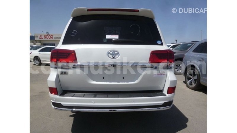 Big with watermark toyota land cruiser harare import dubai 12564