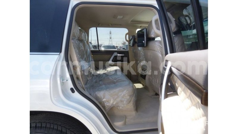 Big with watermark toyota land cruiser harare import dubai 12564