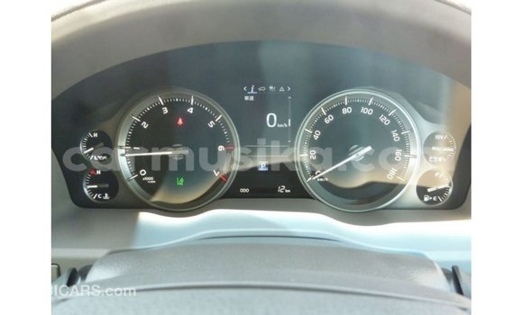 Tenga Imported Toyota Land Cruiser Chena Mota in Import - Dubai in Harare Tenga Imported Toyota Land Cruiser Chena Mota in Import - Dubai in Harare