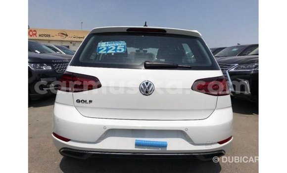 Nunua Imported Volkswagen Golf Nyeupe Gari ndani ya Import - Dubai nchini Harare Nunua Imported Volkswagen Golf Nyeupe Gari ndani ya Import - Dubai nchini Harare