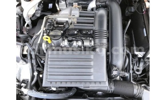 Nunua Imported Volkswagen Golf Nyeupe Gari ndani ya Import - Dubai nchini Harare Nunua Imported Volkswagen Golf Nyeupe Gari ndani ya Import - Dubai nchini Harare