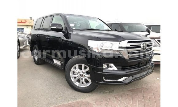 Nunua Imported Toyota Land Cruiser Nyeusi Gari ndani ya Import - Dubai nchini Harare Nunua Imported Toyota Land Cruiser Nyeusi Gari ndani ya Import - Dubai nchini Harare