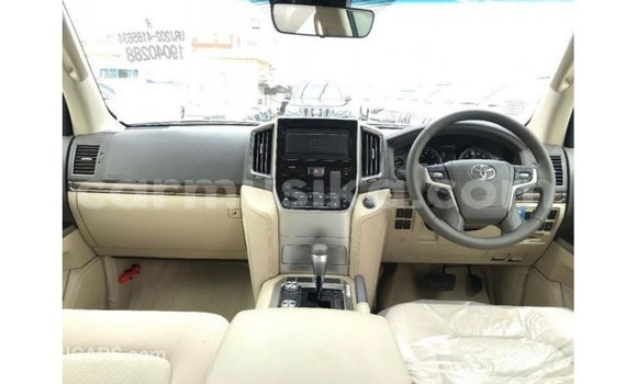 Nunua Imported Toyota Land Cruiser Nyeusi Gari ndani ya Import - Dubai nchini Harare Nunua Imported Toyota Land Cruiser Nyeusi Gari ndani ya Import - Dubai nchini Harare