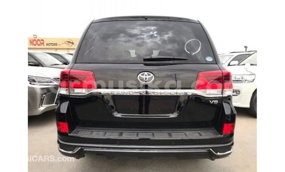 Nunua Imported Toyota Land Cruiser Nyeusi Gari ndani ya Import - Dubai nchini Harare Nunua Imported Toyota Land Cruiser Nyeusi Gari ndani ya Import - Dubai nchini Harare