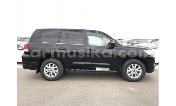 Nunua Imported Toyota Land Cruiser Nyeusi Gari ndani ya Import - Dubai nchini Harare Nunua Imported Toyota Land Cruiser Nyeusi Gari ndani ya Import - Dubai nchini Harare