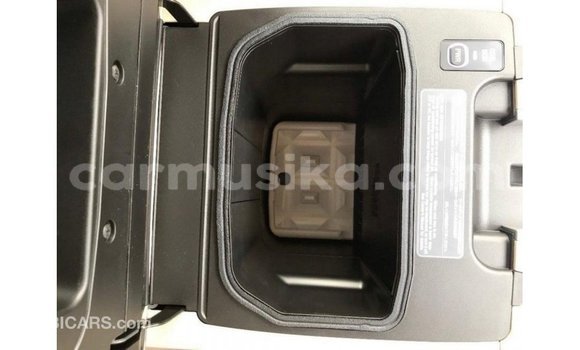 Nunua Imported Toyota Land Cruiser Nyeusi Gari ndani ya Import - Dubai nchini Harare Nunua Imported Toyota Land Cruiser Nyeusi Gari ndani ya Import - Dubai nchini Harare