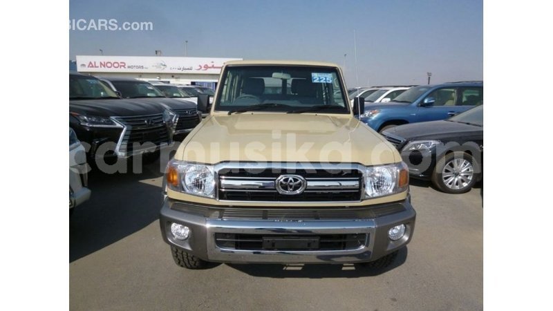 Big with watermark toyota land cruiser harare import dubai 12569