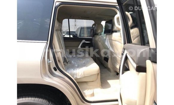 Nunua Imported Toyota Land Cruiser Nyingine Gari ndani ya Import - Dubai nchini Harare Nunua Imported Toyota Land Cruiser Nyingine Gari ndani ya Import - Dubai nchini Harare