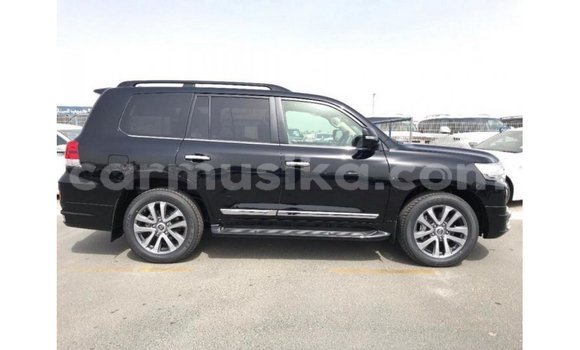 Nunua Imported Toyota Land Cruiser Nyeusi Gari ndani ya Import - Dubai nchini Harare Nunua Imported Toyota Land Cruiser Nyeusi Gari ndani ya Import - Dubai nchini Harare