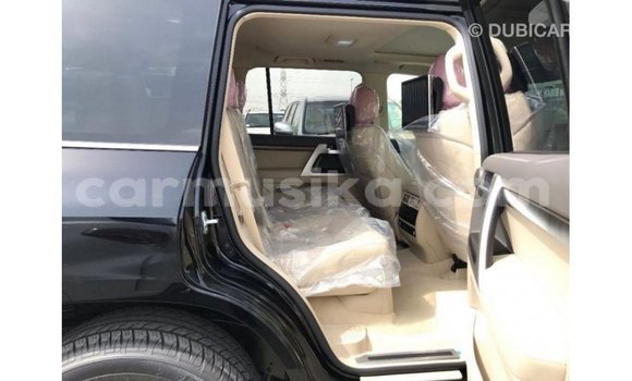 Nunua Imported Toyota Land Cruiser Nyeusi Gari ndani ya Import - Dubai nchini Harare Nunua Imported Toyota Land Cruiser Nyeusi Gari ndani ya Import - Dubai nchini Harare