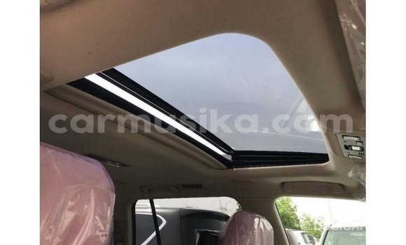 Nunua Imported Toyota Land Cruiser Nyeusi Gari ndani ya Import - Dubai nchini Harare Nunua Imported Toyota Land Cruiser Nyeusi Gari ndani ya Import - Dubai nchini Harare
