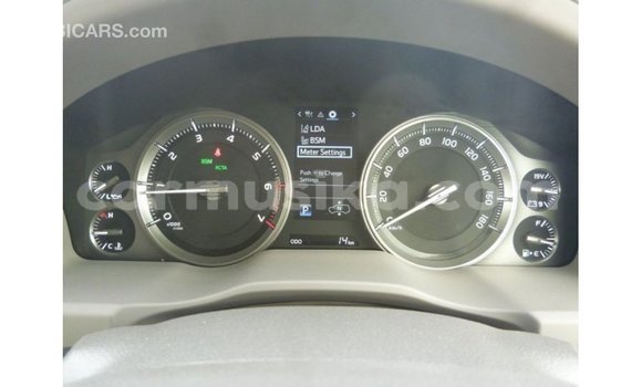 Nunua Imported Toyota Land Cruiser Nyeupe Gari ndani ya Import - Dubai nchini Harare Nunua Imported Toyota Land Cruiser Nyeupe Gari ndani ya Import - Dubai nchini Harare