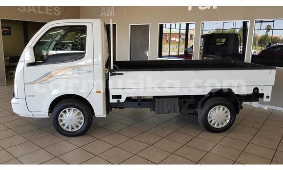 Acheter Occasion Utilitaire Toyota LITEACE Blanc à Beitbridge, Matabeleland South Acheter Occasion Utilitaire Toyota LITEACE Blanc à Beitbridge, Matabeleland South