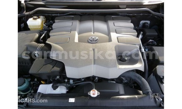 Tenga Imported Toyota Land Cruiser Nhema Mota in Import - Dubai in Harare Tenga Imported Toyota Land Cruiser Nhema Mota in Import - Dubai in Harare