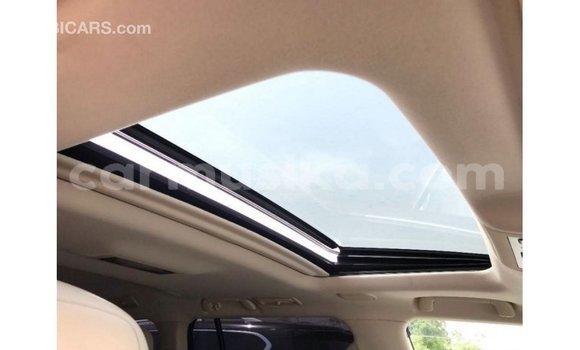 Tenga Imported Toyota Land Cruiser Chena Mota in Import - Dubai in Harare Tenga Imported Toyota Land Cruiser Chena Mota in Import - Dubai in Harare