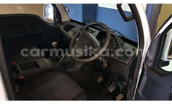 Acheter Occasion Utilitaire Toyota LITEACE Blanc à Beitbridge, Matabeleland South Acheter Occasion Utilitaire Toyota LITEACE Blanc à Beitbridge, Matabeleland South