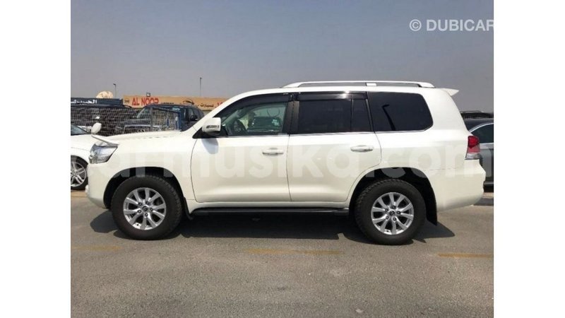 Big with watermark toyota land cruiser harare import dubai 12581