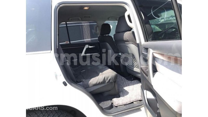 Big with watermark toyota land cruiser harare import dubai 12581