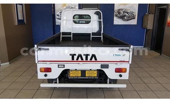 Acheter Occasion Utilitaire Toyota LITEACE Blanc à Beitbridge, Matabeleland South Acheter Occasion Utilitaire Toyota LITEACE Blanc à Beitbridge, Matabeleland South