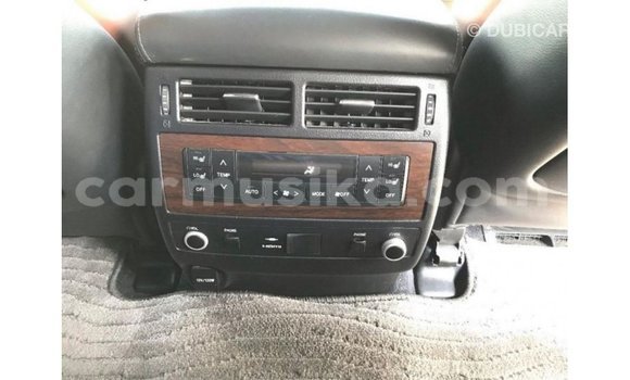 Tenga Imported Toyota Land Cruiser Chena Mota in Import - Dubai in Harare Tenga Imported Toyota Land Cruiser Chena Mota in Import - Dubai in Harare