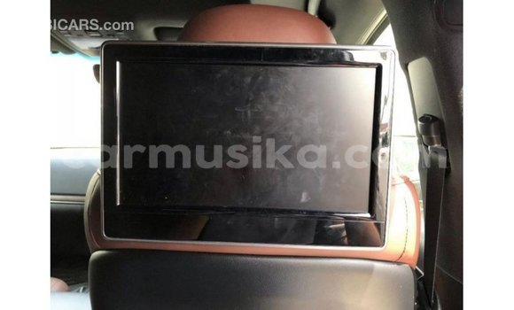 Tenga Imported Toyota Land Cruiser Chena Mota in Import - Dubai in Harare Tenga Imported Toyota Land Cruiser Chena Mota in Import - Dubai in Harare